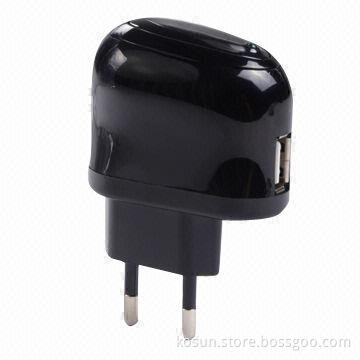 1A USB Charger with Three AC Plugs to Select, Sized 71.6 x 32.5 x 51.5mm
